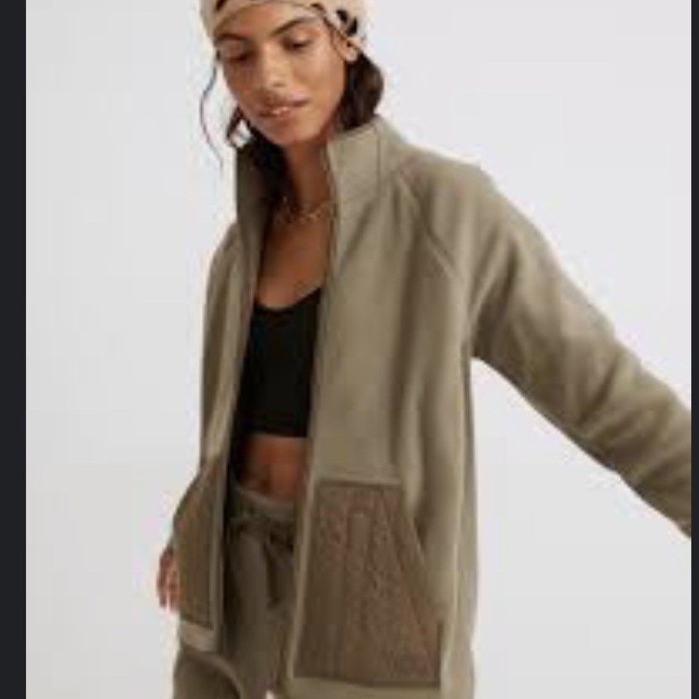 Madewell Better Fleece with Quilted Pockets